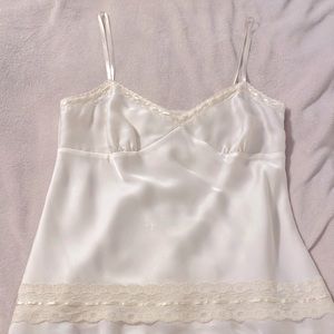 Ann Taylor Loft camisole in white/cream colour in size 8.